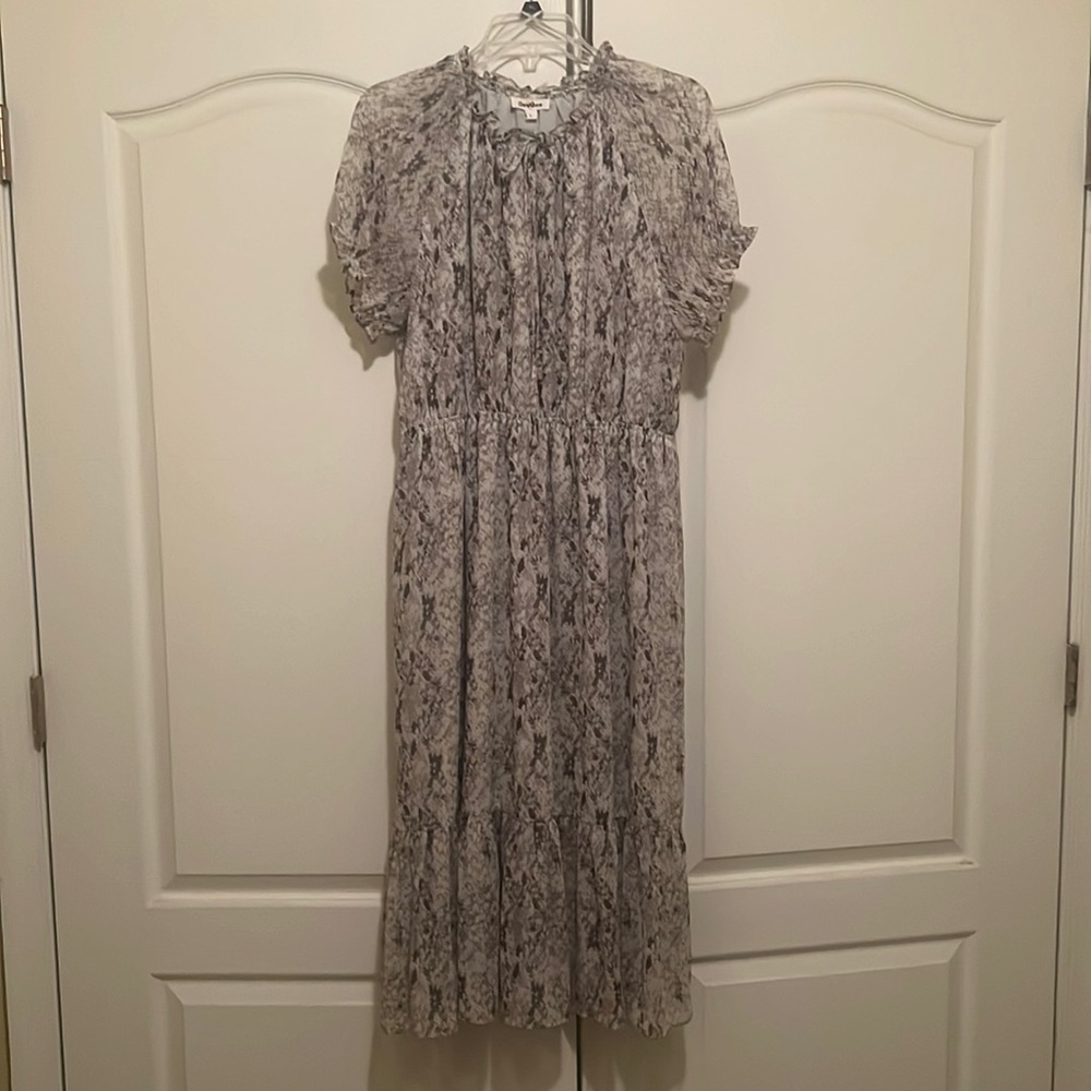 NWT GeeGee gray and white print dress